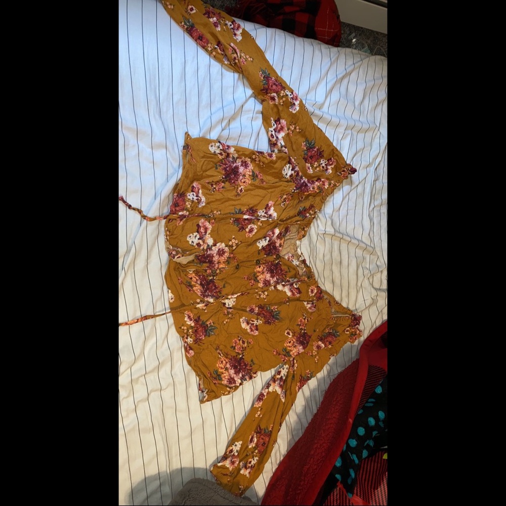 Off shoulder flowy crop top blouse size xxl